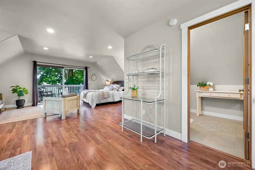 5551 Maple Way Blaine WA 98230