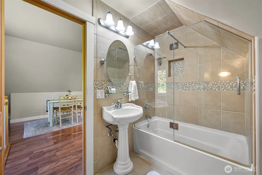 5551 Maple Way Blaine WA 98230