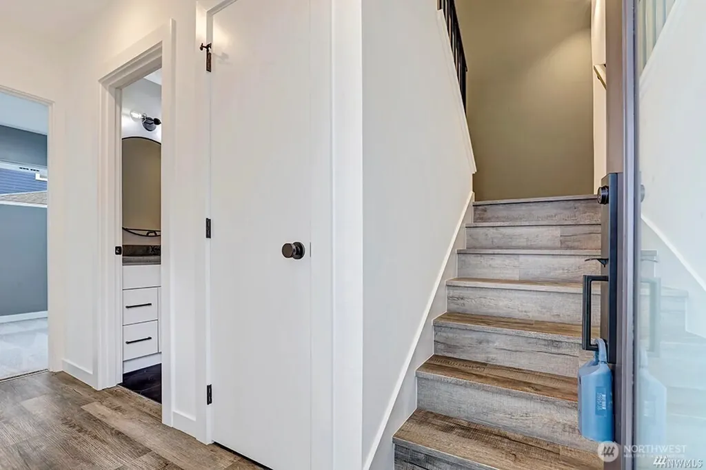 933 NW 52nd Street Seattle WA 98107