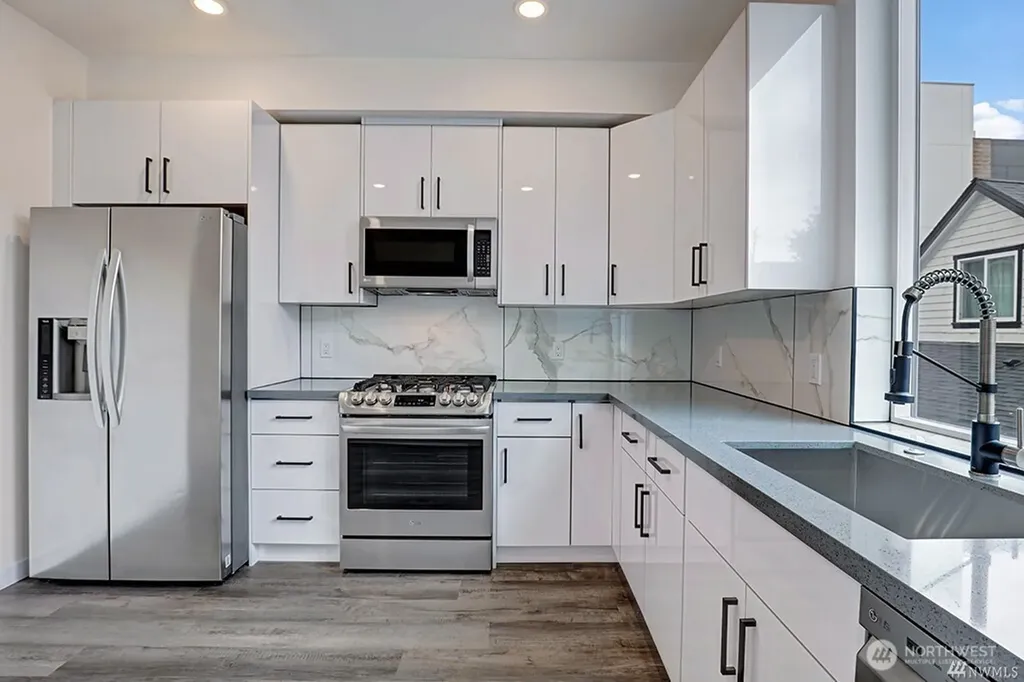 933 NW 52nd Street Seattle WA 98107