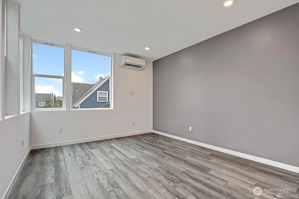 933 NW 52nd Street Seattle WA 98107