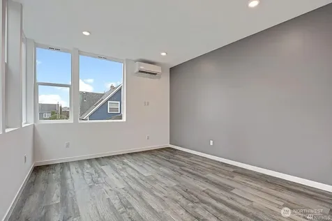 933 NW 52nd Street Seattle WA 98107