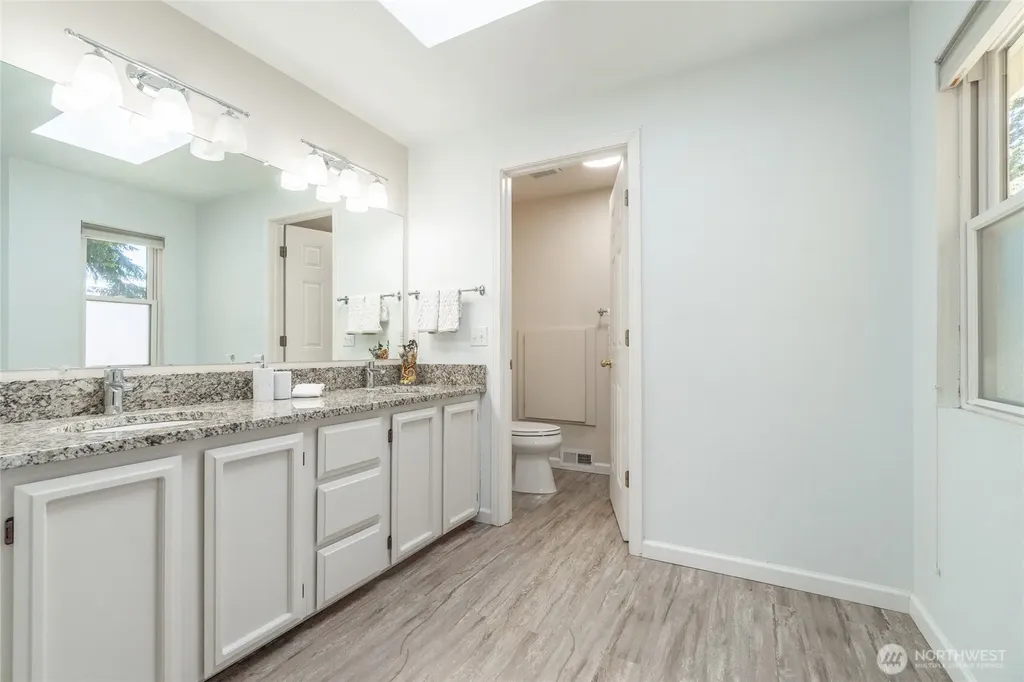 1128 57th Place SE Auburn WA 98092