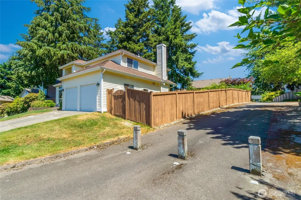 1128 57th Place SE Auburn WA 98092