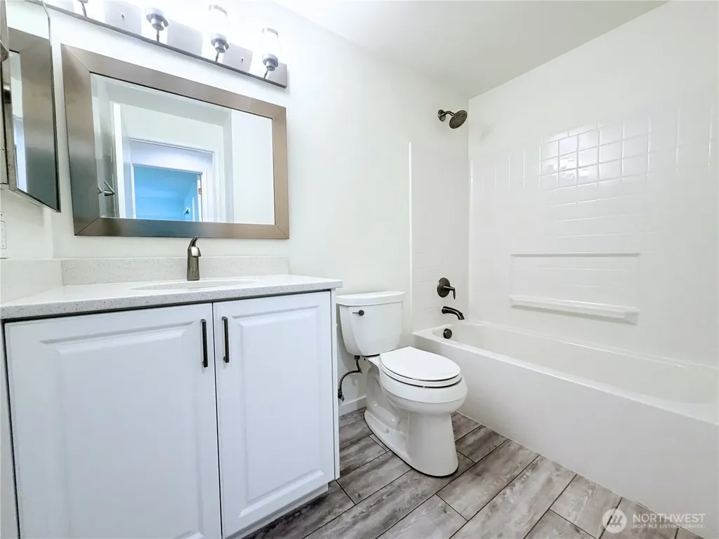 725 141st Place NE Bellevue WA 98007