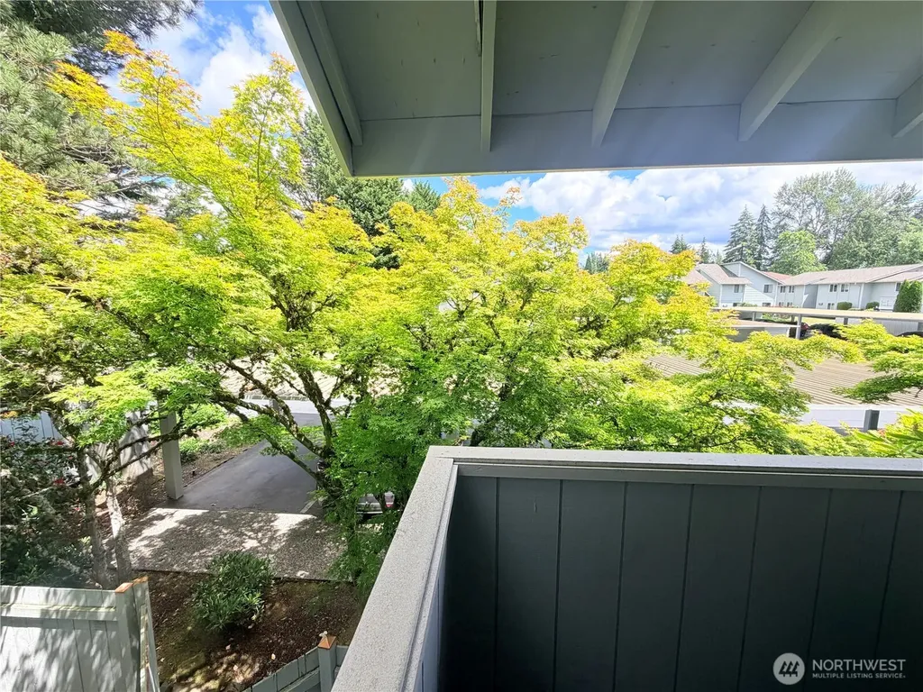 725 141st Place NE Bellevue WA 98007