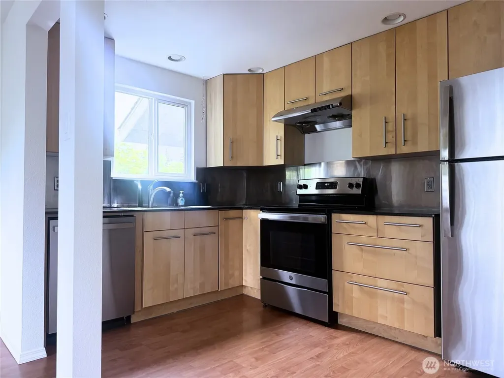 725 141st Place NE Bellevue WA 98007