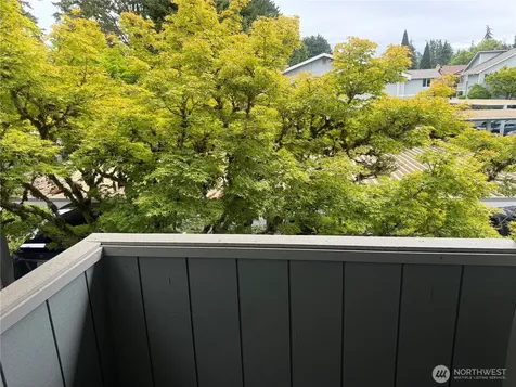 725 141st Place NE Bellevue WA 98007