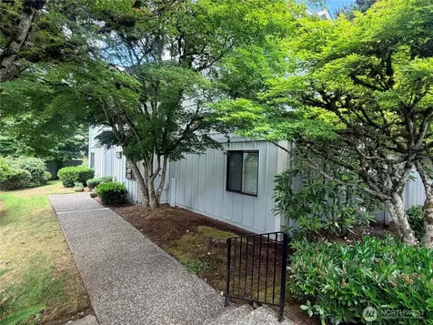 725 141st Place NE Bellevue WA 98007