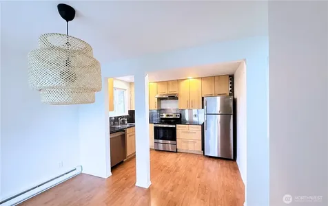 725 141st Place NE Bellevue WA 98007
