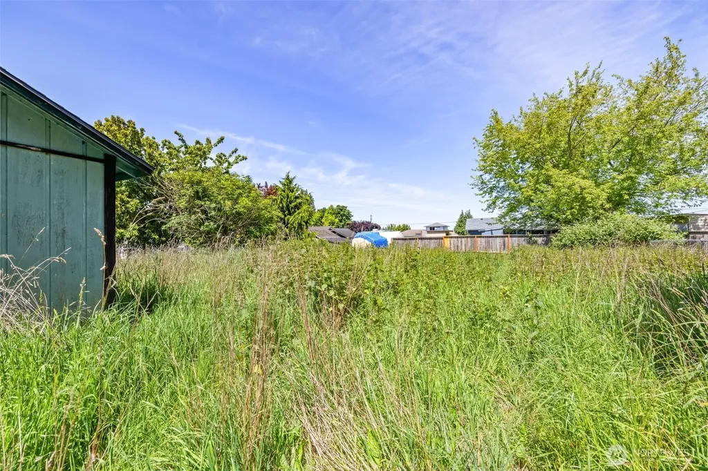 2013 E 4th Avenue Port Angeles WA 98362
