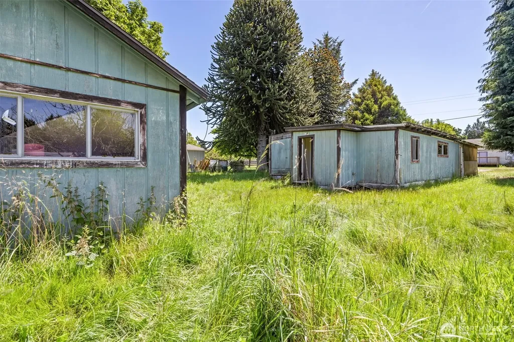2013 E 4th Avenue Port Angeles WA 98362
