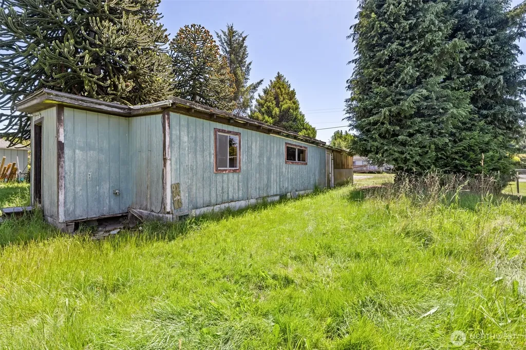 2013 E 4th Avenue Port Angeles WA 98362