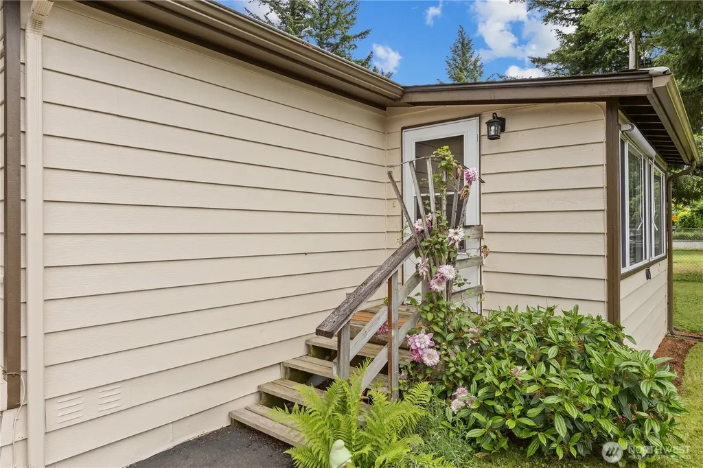 605 1st Avenue W Gold Bar WA 98251