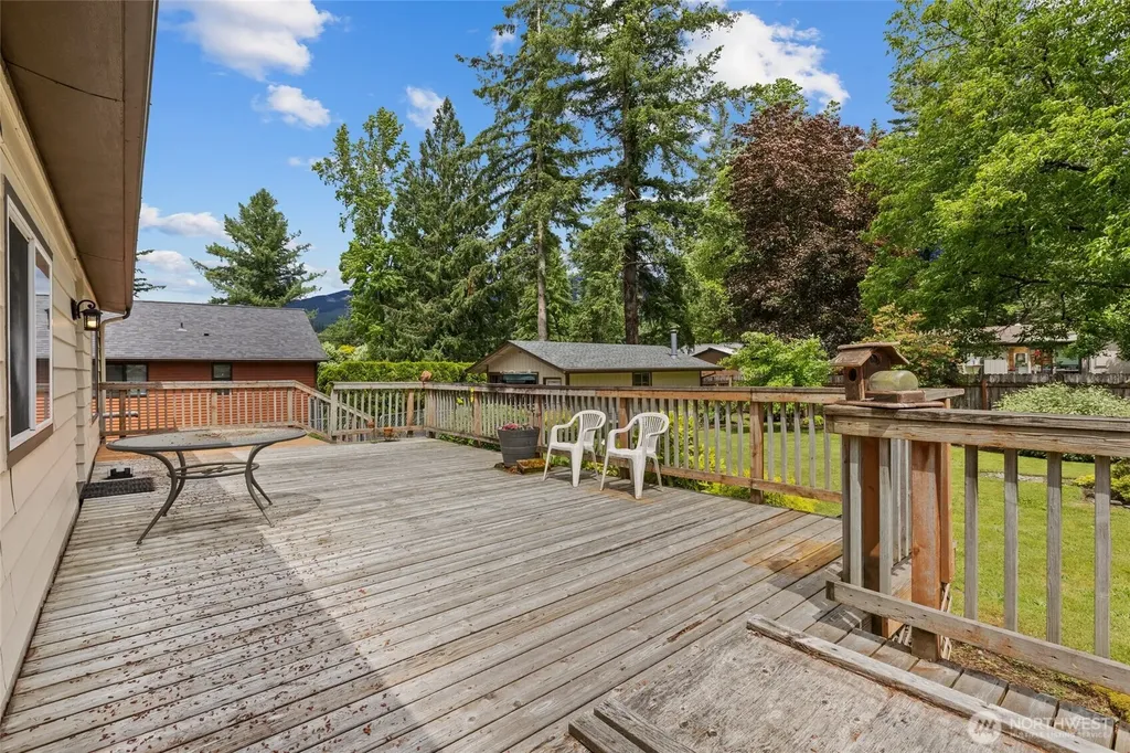 605 1st Avenue W Gold Bar WA 98251