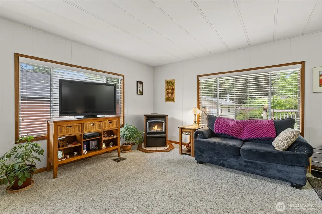 605 1st Avenue W Gold Bar WA 98251