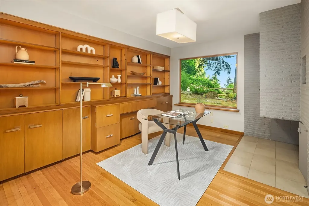 1919 SW 170th Street Normandy Park WA 98166