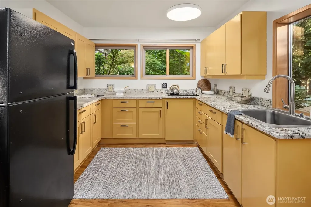 1919 SW 170th Street Normandy Park WA 98166