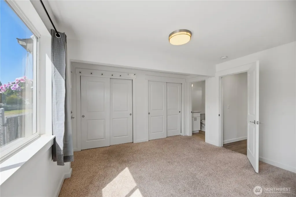 11546 85th Avenue S Seattle WA 98178