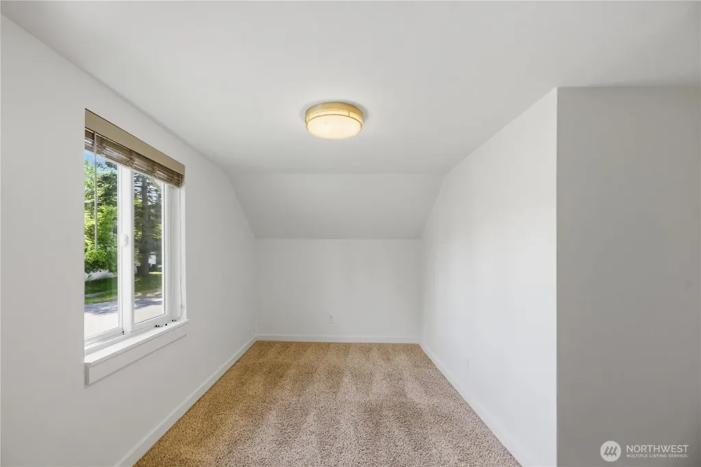 11546 85th Avenue S Seattle WA 98178