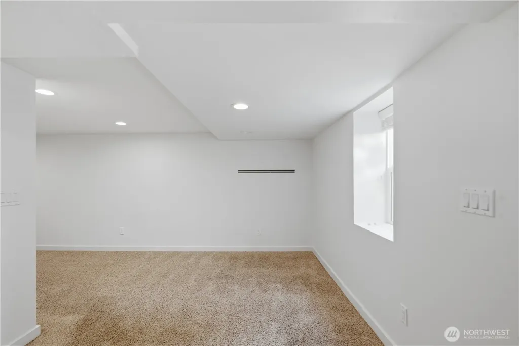 11546 85th Avenue S Seattle WA 98178
