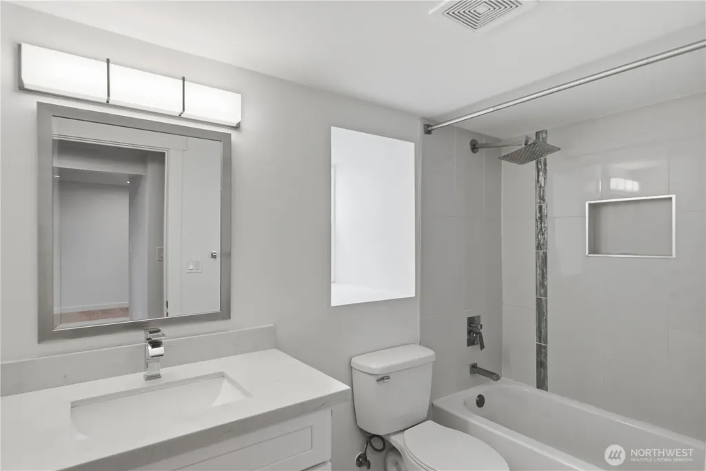11546 85th Avenue S Seattle WA 98178