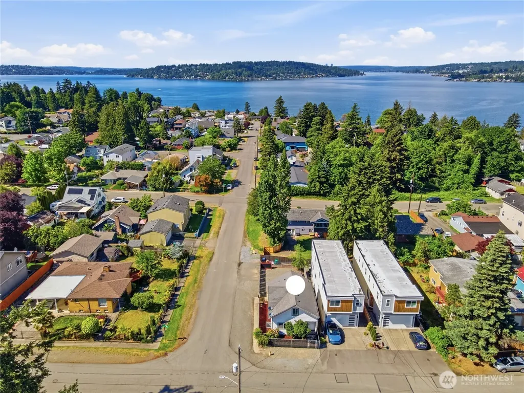 11546 85th Avenue S Seattle WA 98178