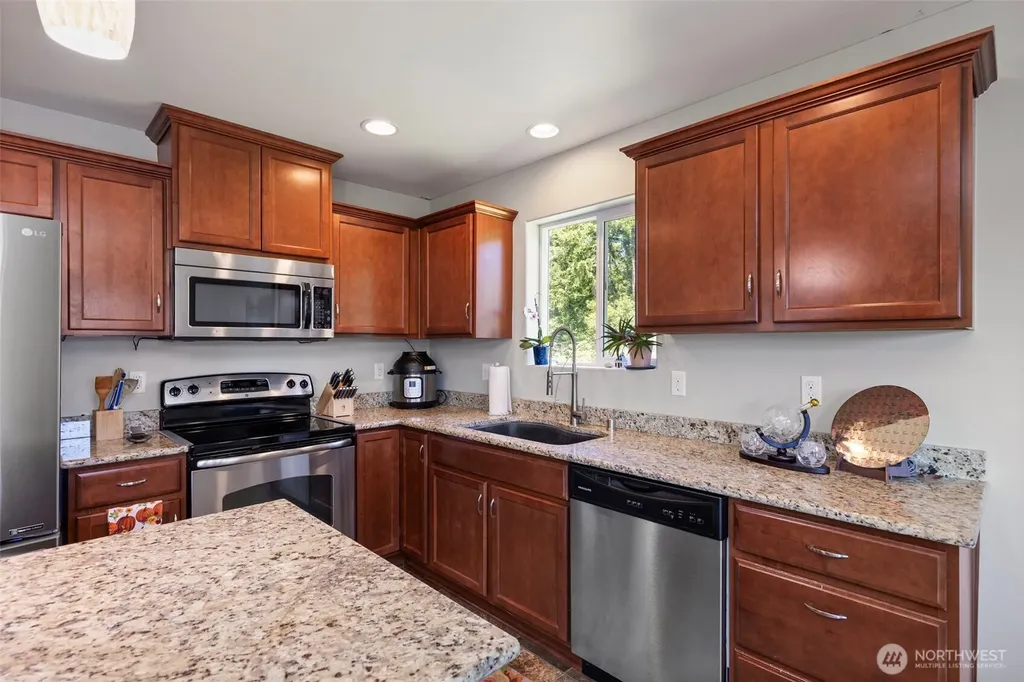 2258 SE Upchurch Way Port Orchard WA 98366