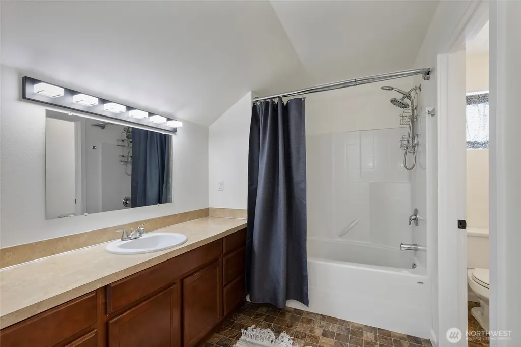 2258 SE Upchurch Way Port Orchard WA 98366