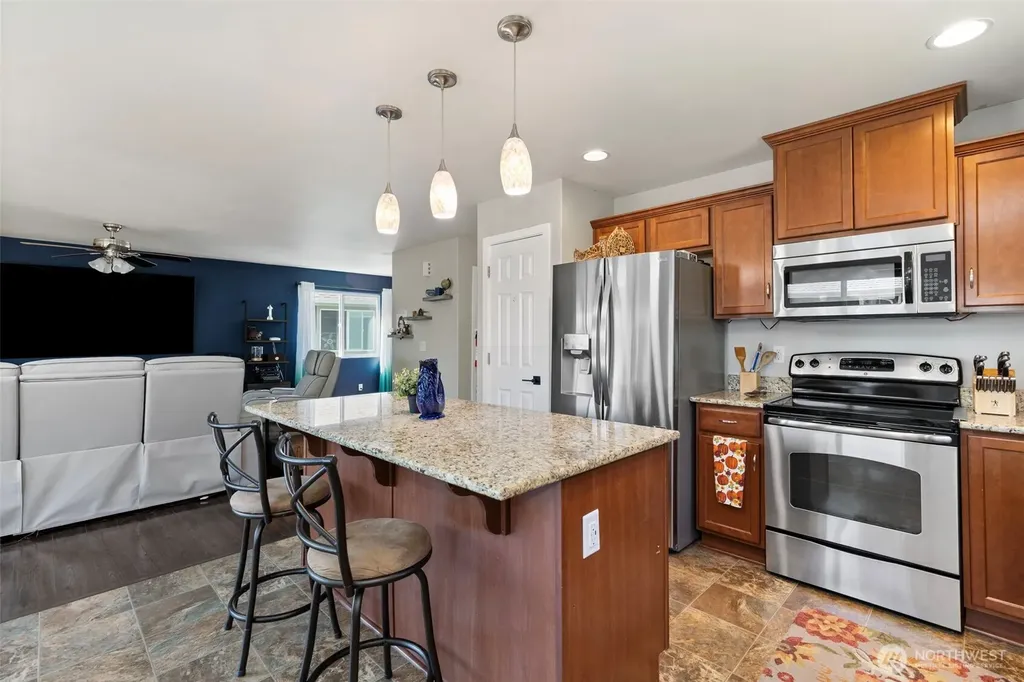 2258 SE Upchurch Way Port Orchard WA 98366