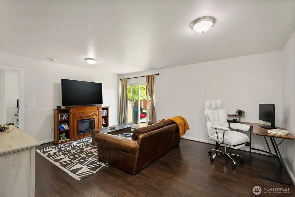 2258 SE Upchurch Way Port Orchard WA 98366