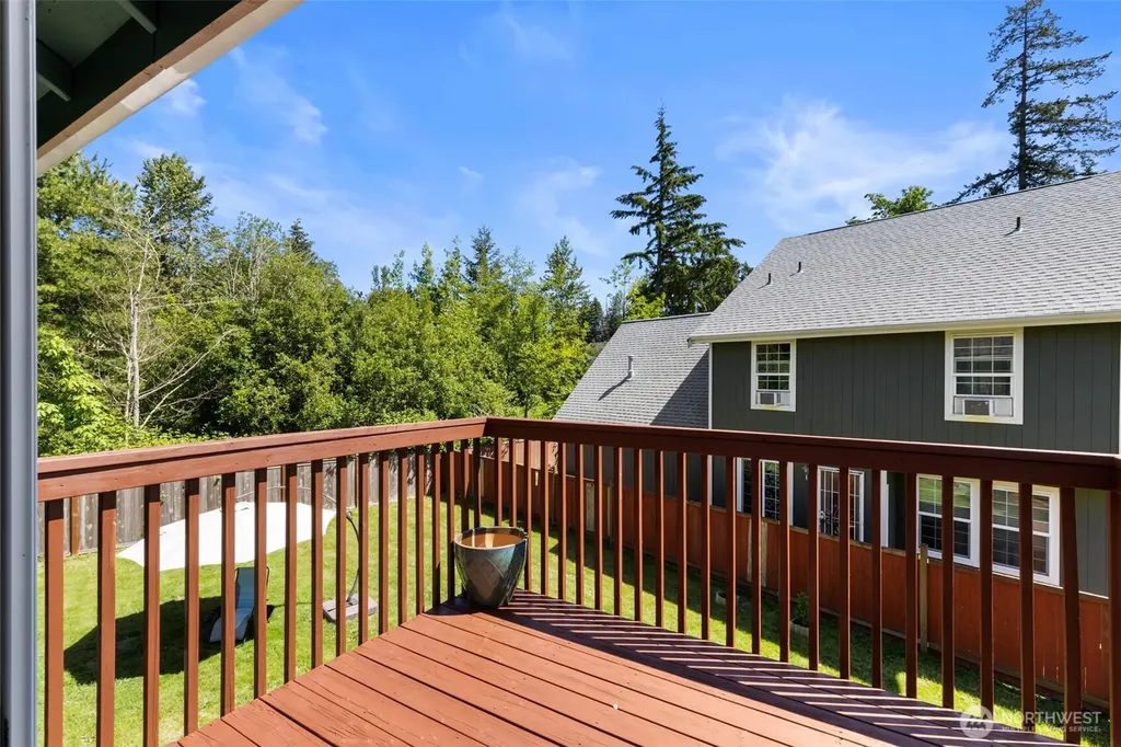2258 SE Upchurch Way Port Orchard WA 98366