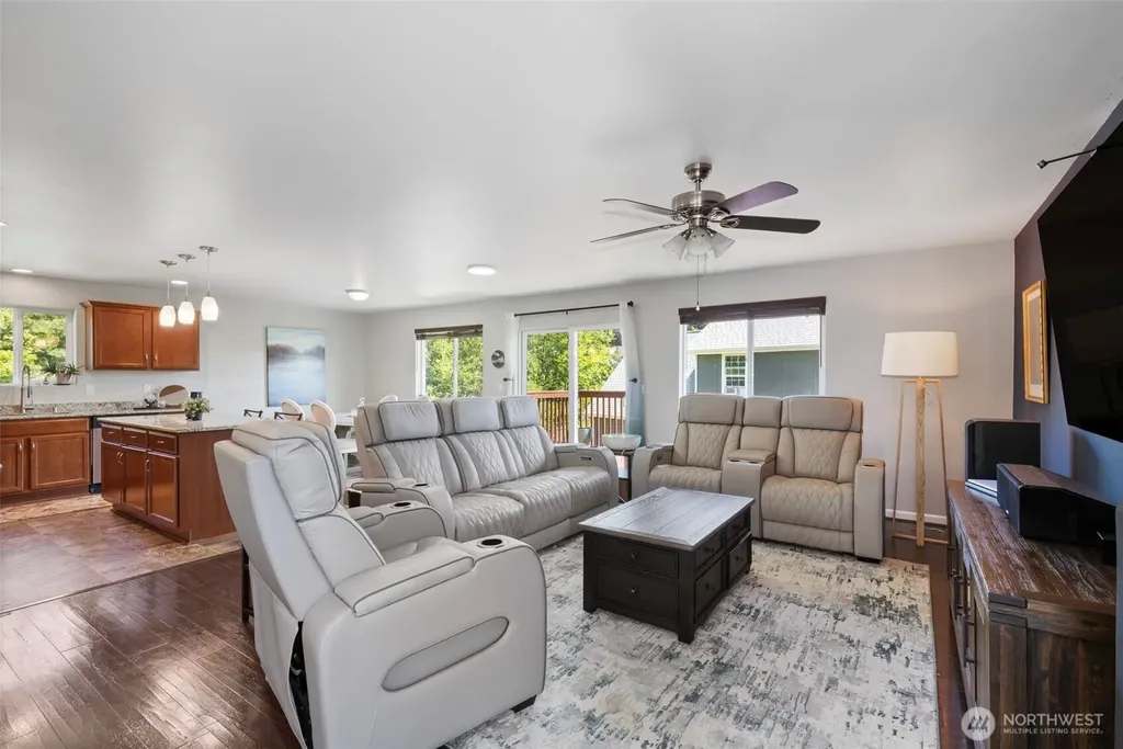 2258 SE Upchurch Way Port Orchard WA 98366