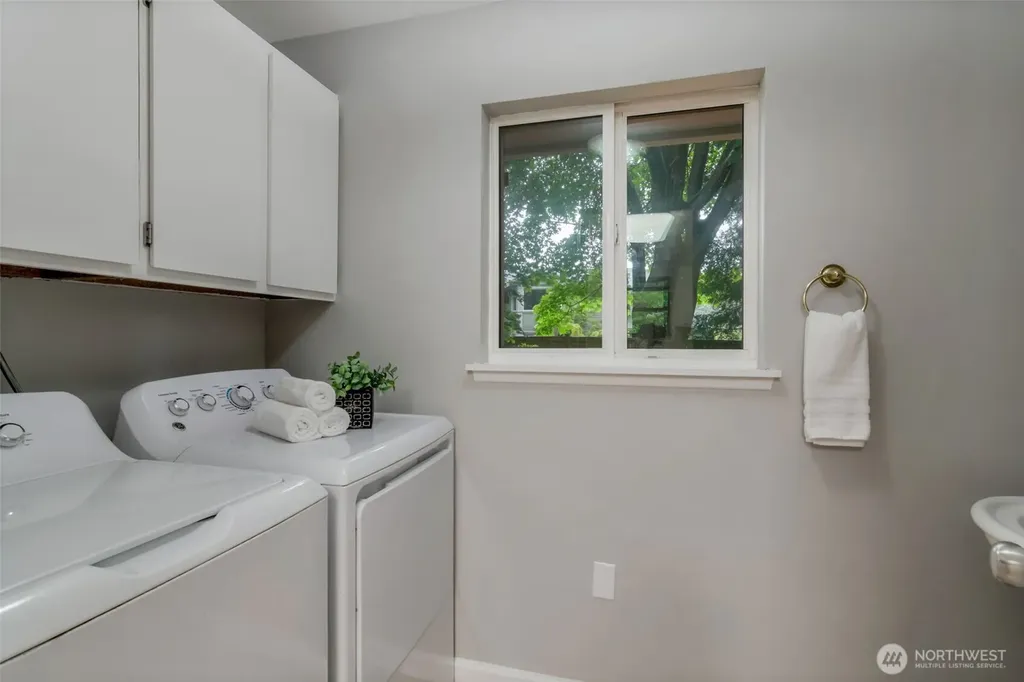 9605 216th Place SW Edmonds WA 98020