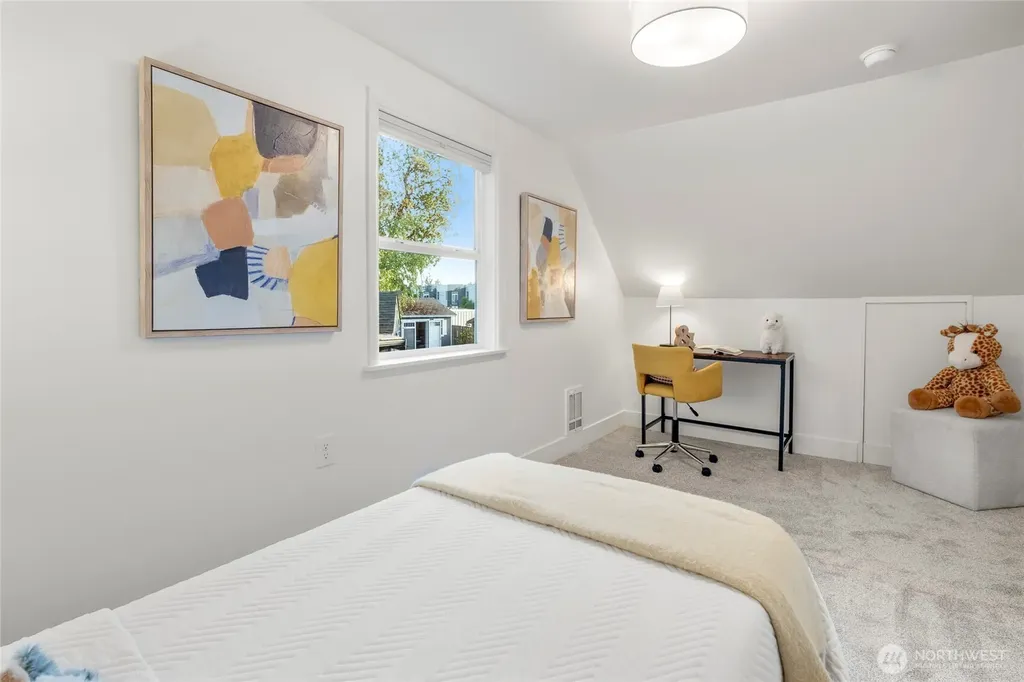 14341 Interlake Avenue N Seattle WA 98133
