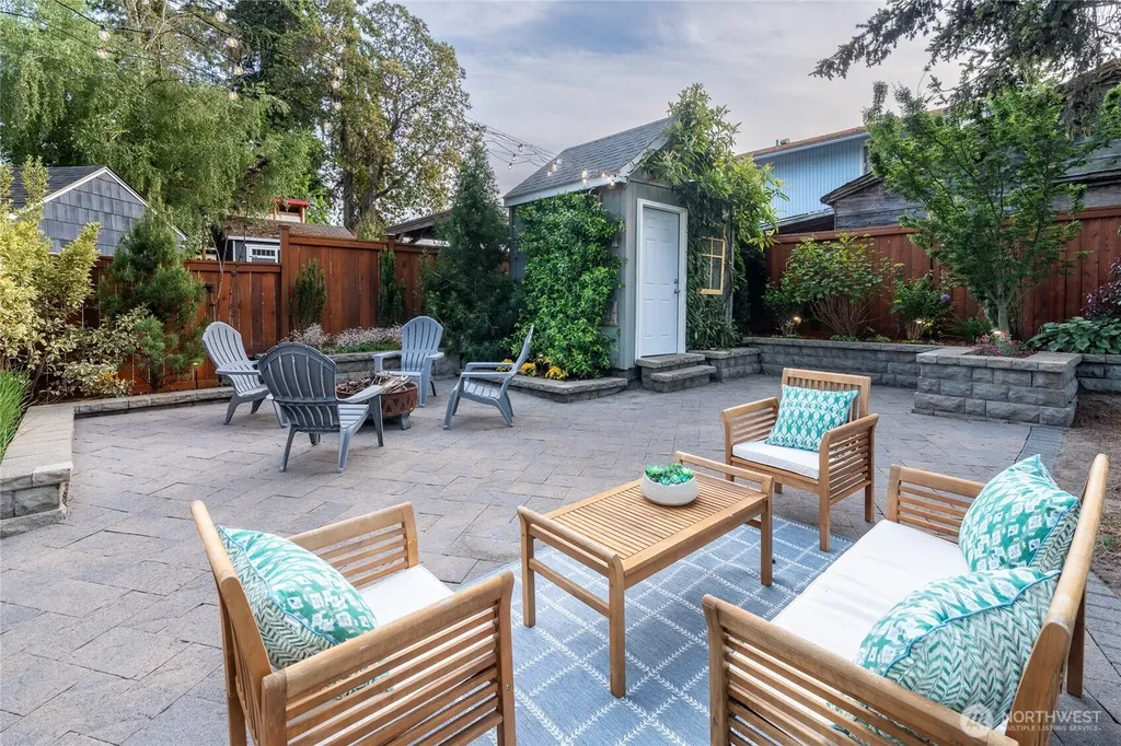 14341 Interlake Avenue N Seattle WA 98133
