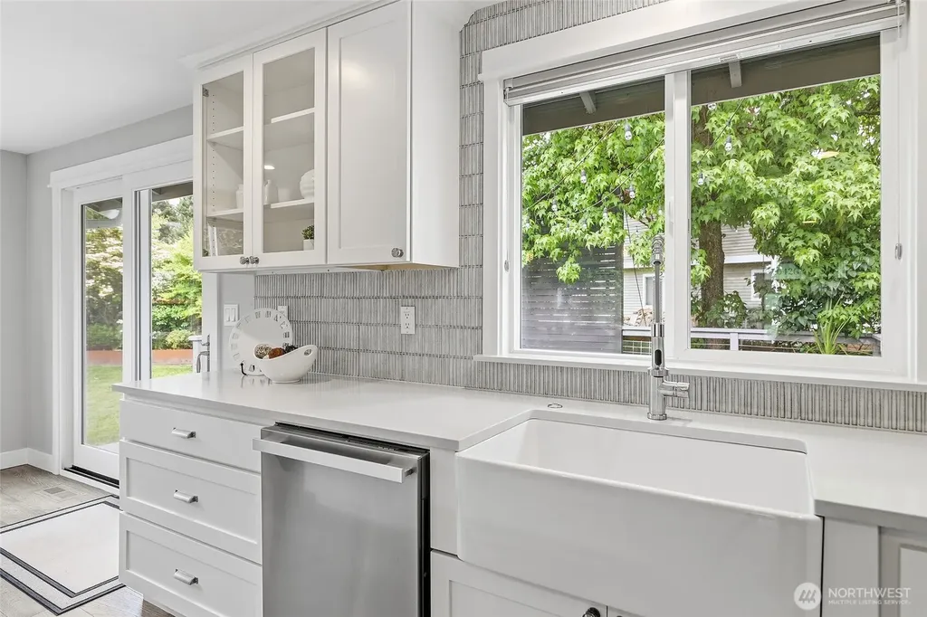 20426 73rd Place NE Kenmore WA 98028