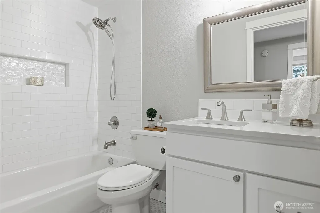 20426 73rd Place NE Kenmore WA 98028
