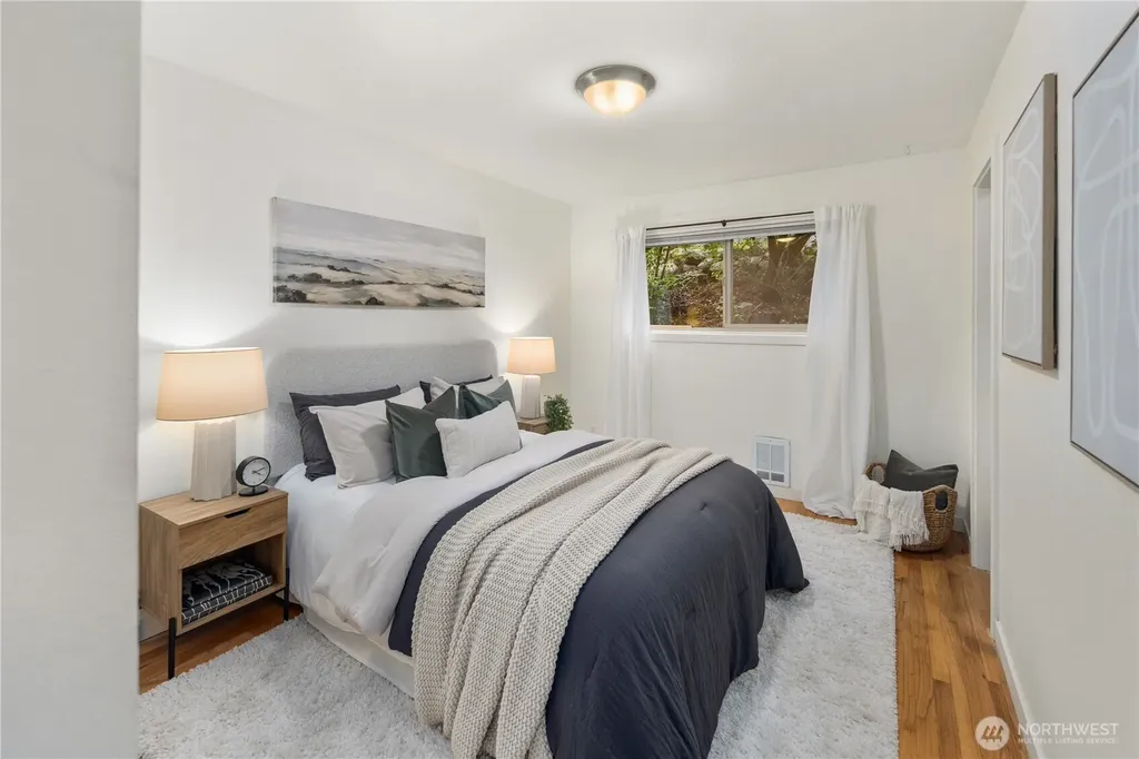 7106 California Avenue SW Seattle WA 98136