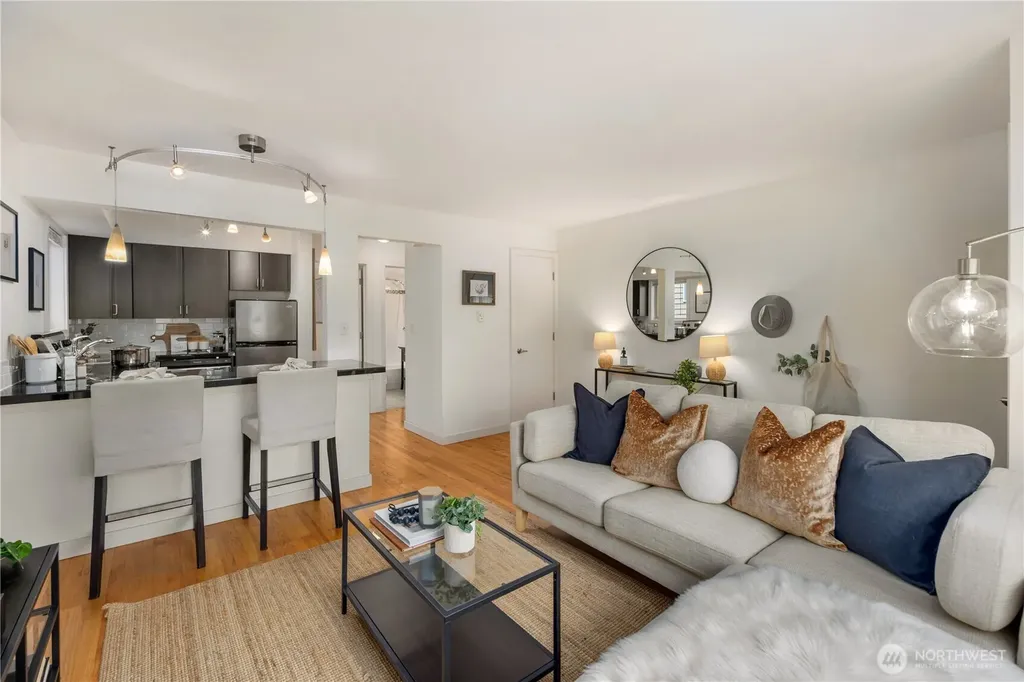 7106 California Avenue SW Seattle WA 98136