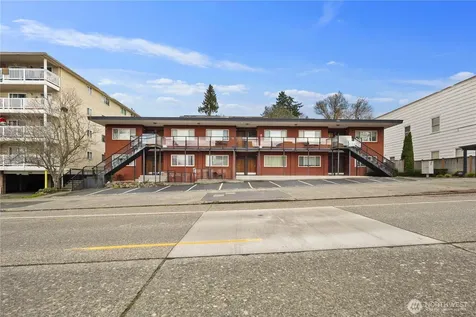 7106 California Avenue SW Seattle WA 98136