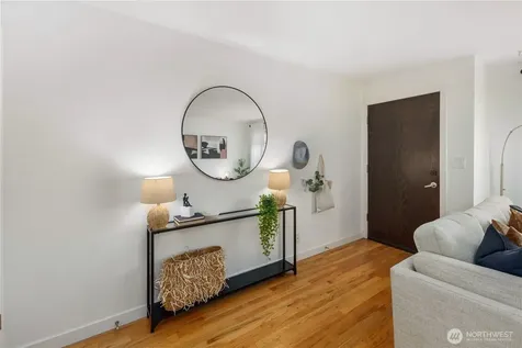 7106 California Avenue SW Seattle WA 98136