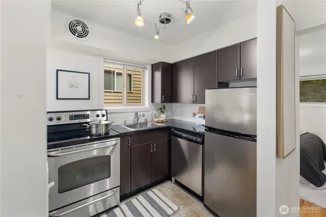 7106 California Avenue SW Seattle WA 98136