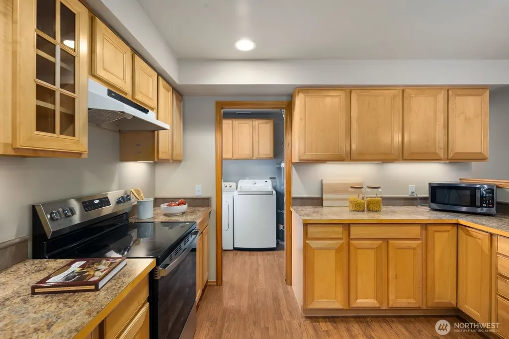 10717 Phinney Avenue N Seattle WA 98133