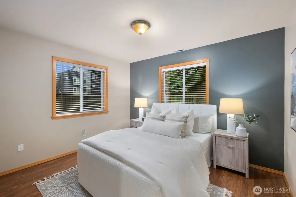 10717 Phinney Avenue N Seattle WA 98133