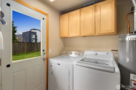 10717 Phinney Avenue N Seattle WA 98133