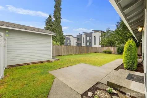 10717 Phinney Avenue N Seattle WA 98133