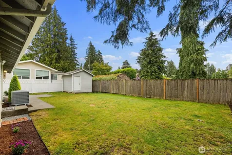 10717 Phinney Avenue N Seattle WA 98133