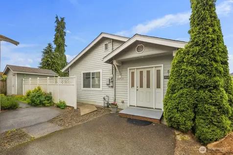 10717 Phinney Avenue N Seattle WA 98133