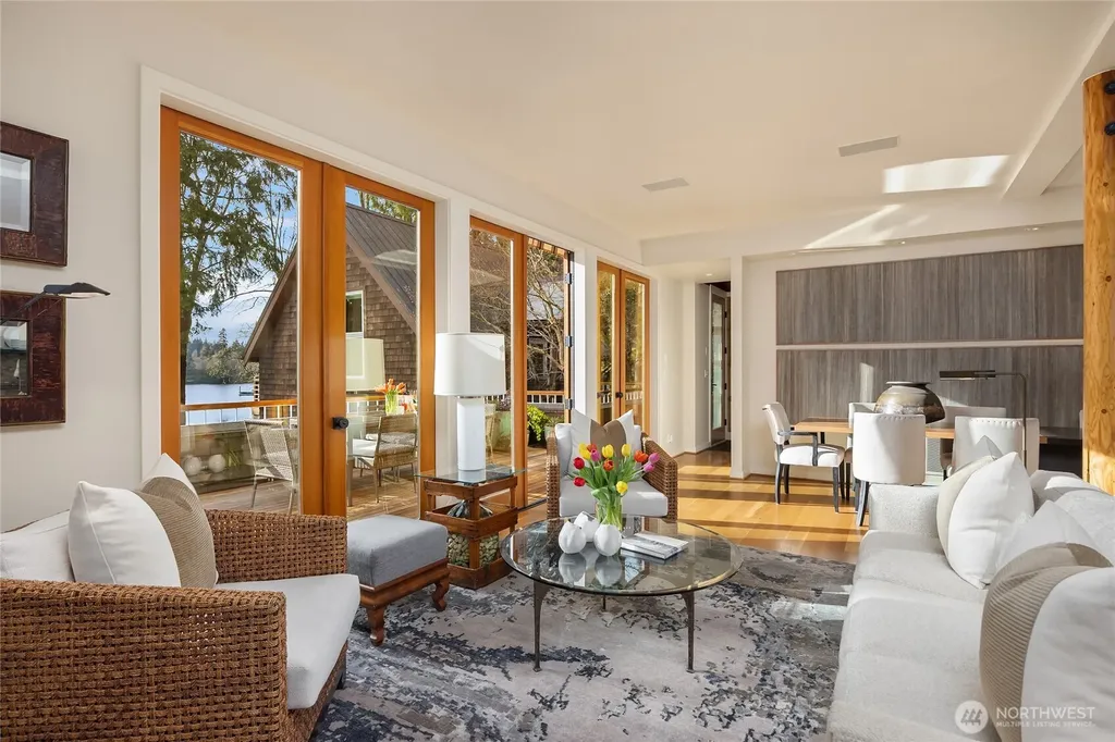 339 Lovell Avenue SW Bainbridge Island WA 98110